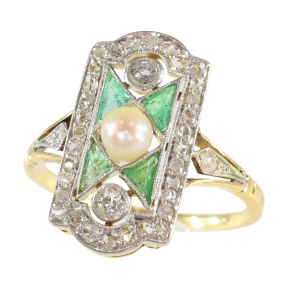 Timeless Deco Design: Diamond, Emerald and Pearl Ring